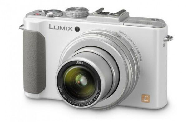 Компания Panasonic пополнила свою линейку фотокамер серии Lumix, новой, получившая имя Panasonic Lumix LX7.